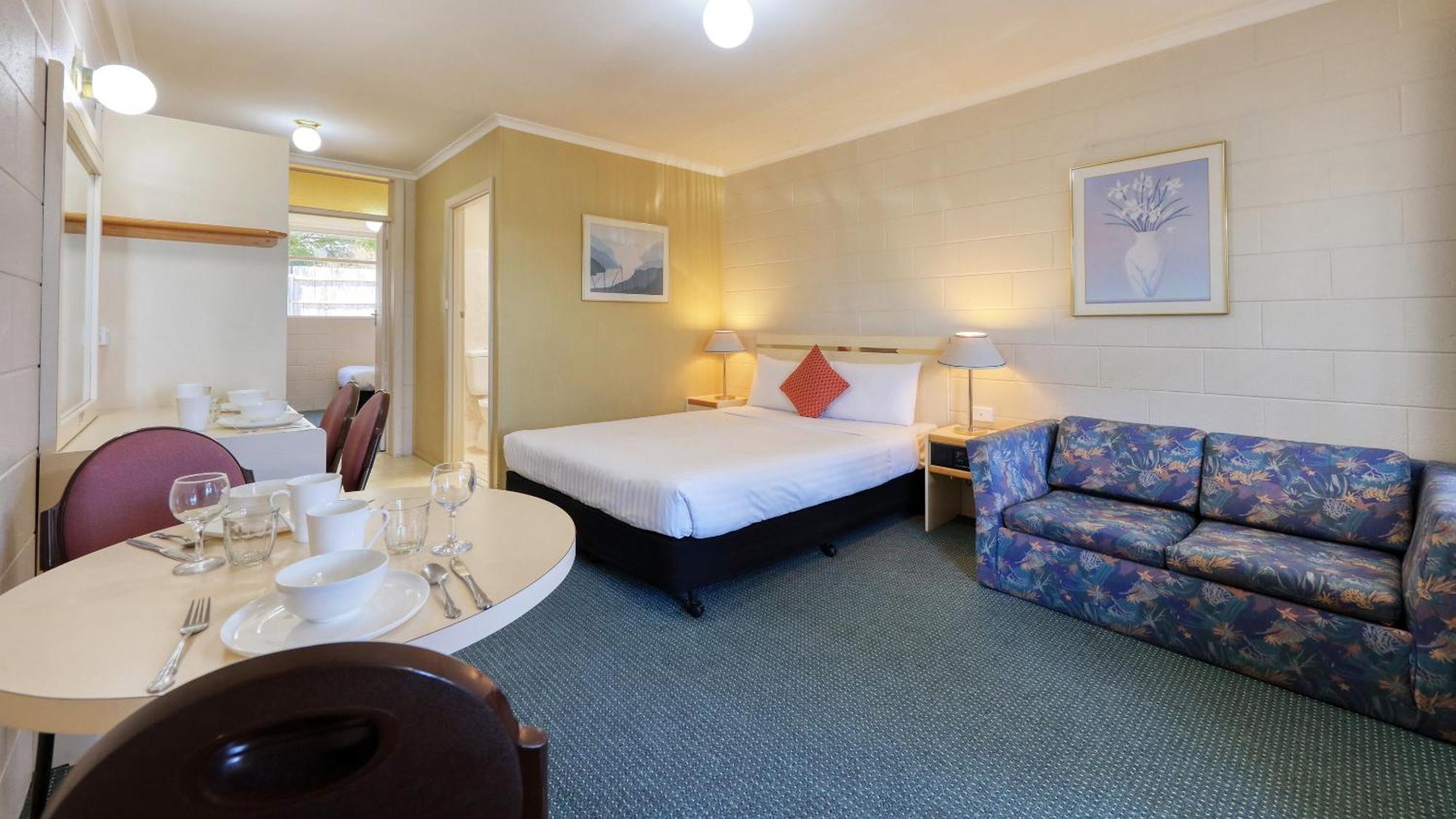 Comfort Inn เดวอนพอร์ต ภายนอก รูปภาพ