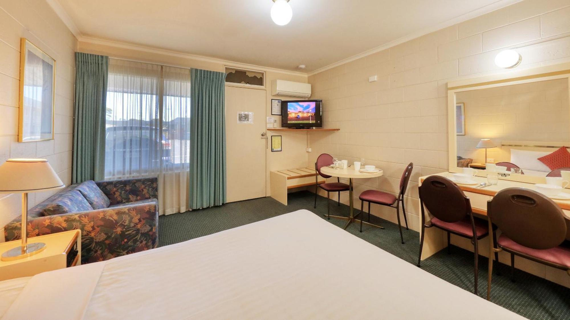 Comfort Inn เดวอนพอร์ต ภายนอก รูปภาพ
