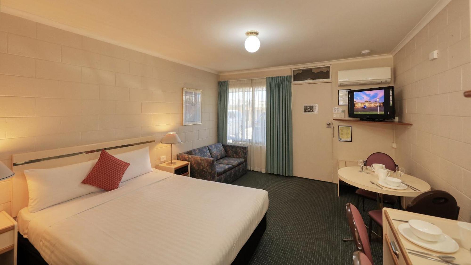 Comfort Inn เดวอนพอร์ต ภายนอก รูปภาพ
