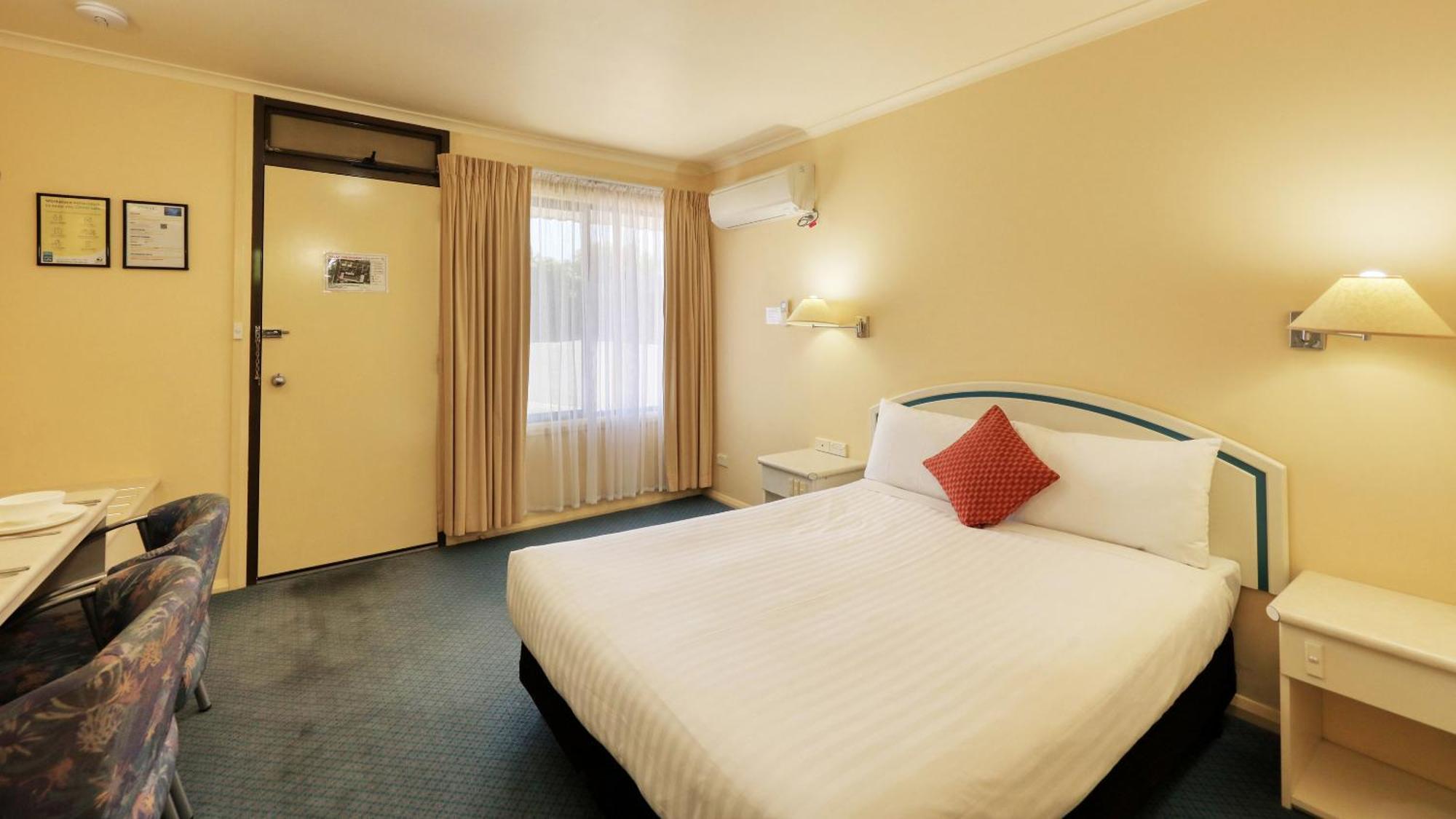 Comfort Inn เดวอนพอร์ต ภายนอก รูปภาพ
